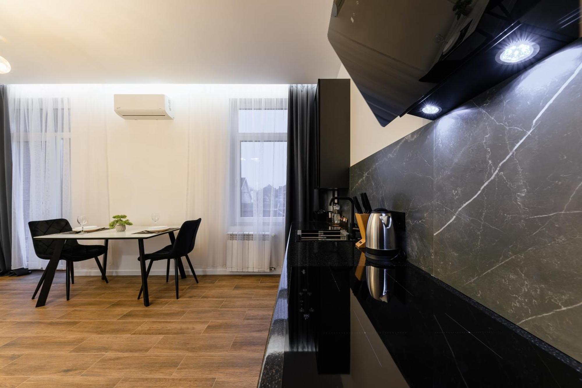 Luxury Apartments Laborca Uschhorod Exterior foto