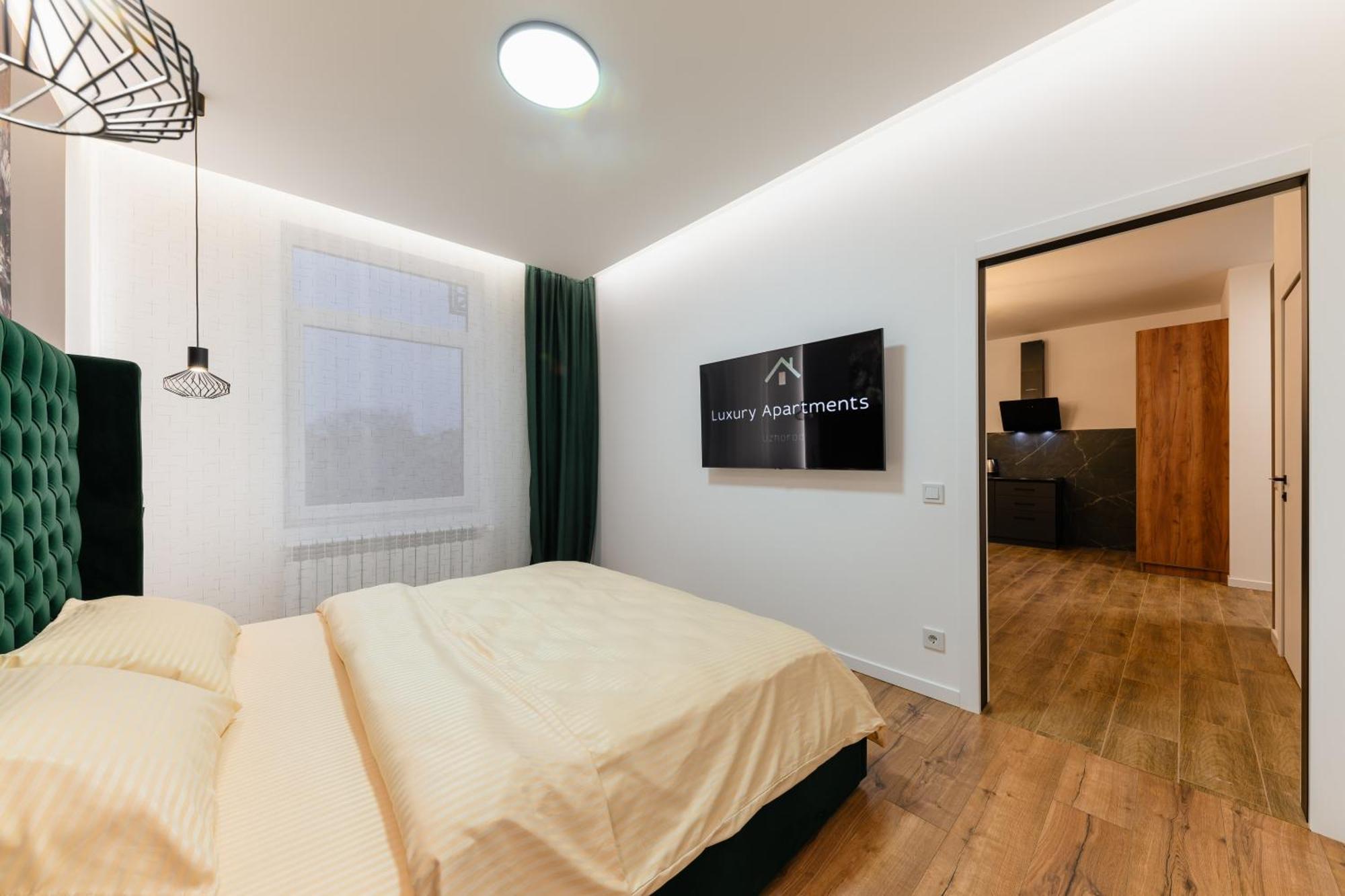 Luxury Apartments Laborca Uschhorod Exterior foto